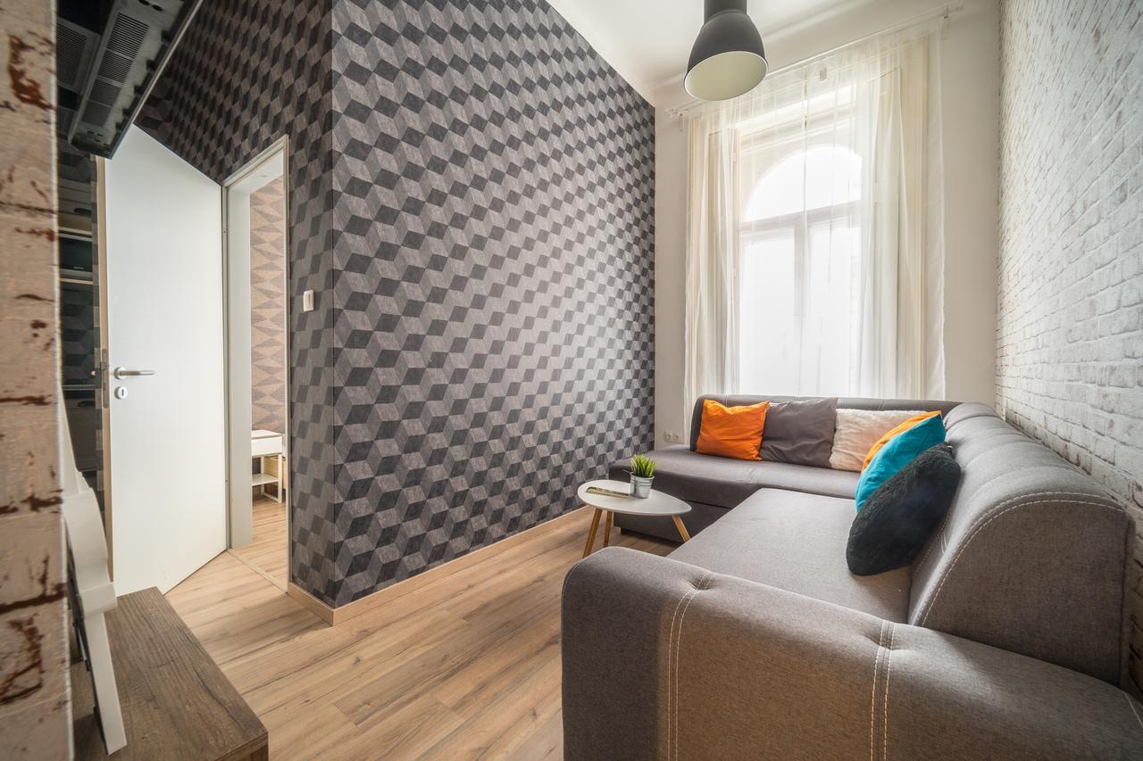 Apartman Susan Near Blaha Lujza Square *